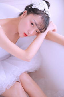 下面黑了怎么变回粉色呢